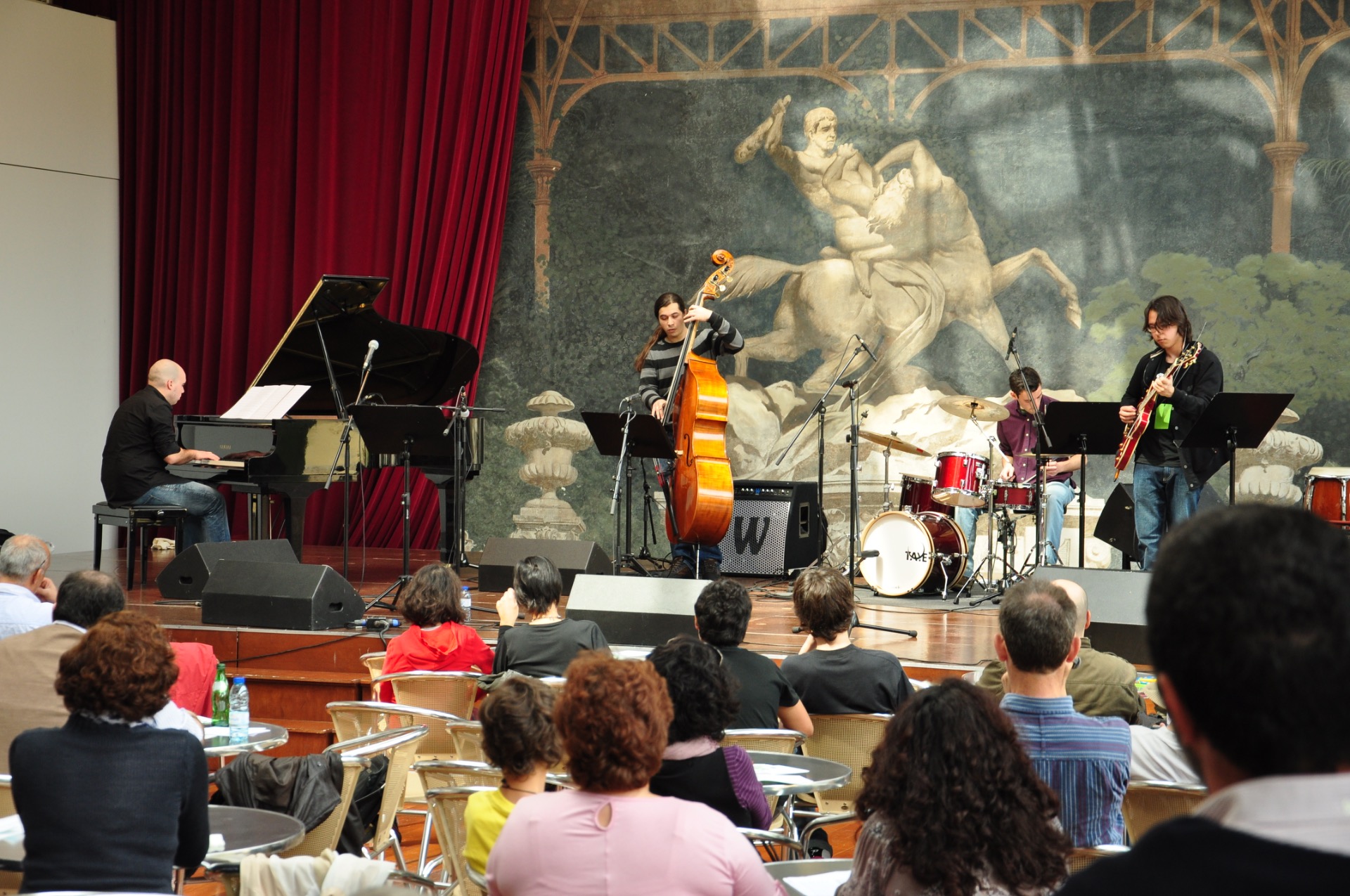 Combo de alunos @ Festa do Jazz do São Luíz, 2013. 