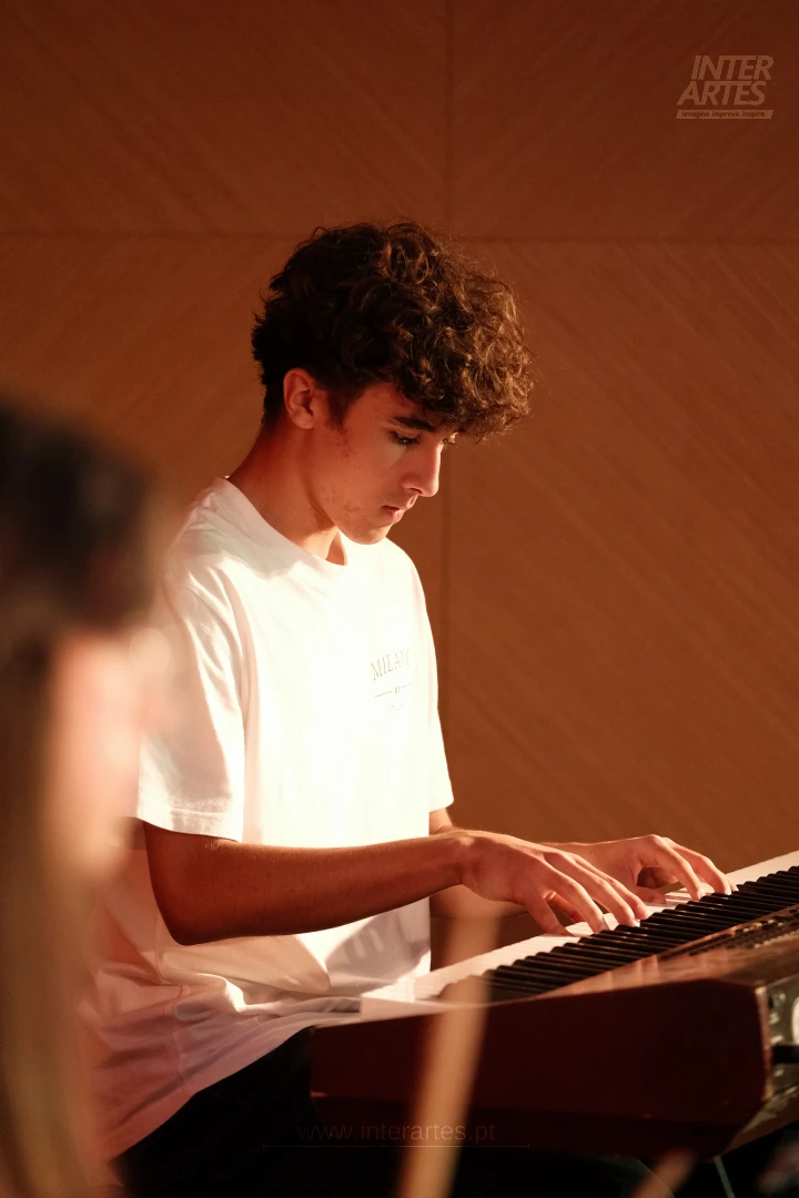 Pianist during an Interartes performance